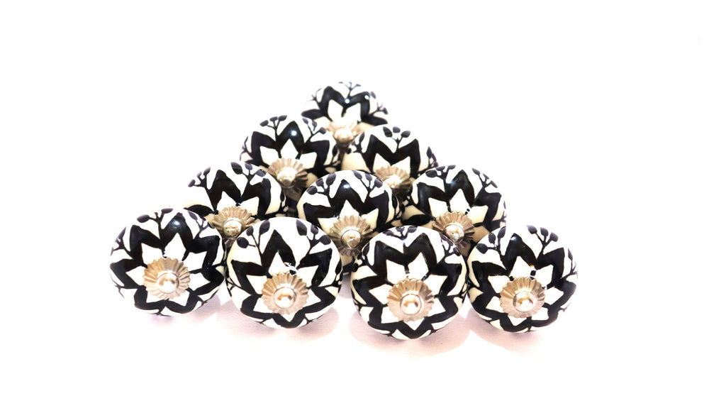 Elegant Black Floral Knobs Set