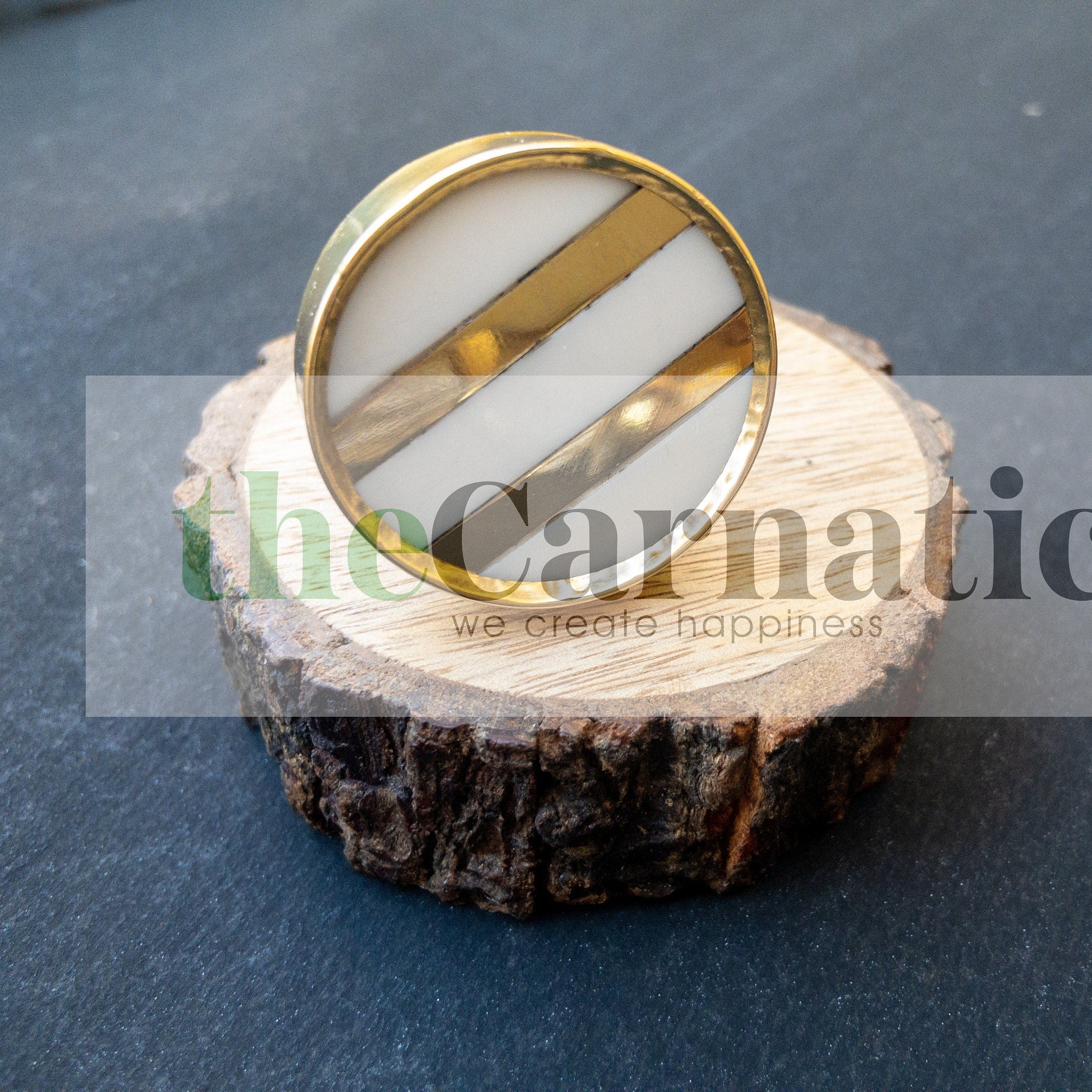 Stylish Resin & Wood Knobs