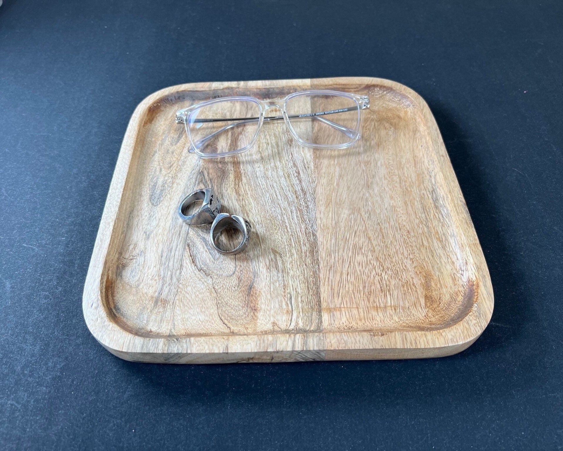 Organize Your Desk in Style