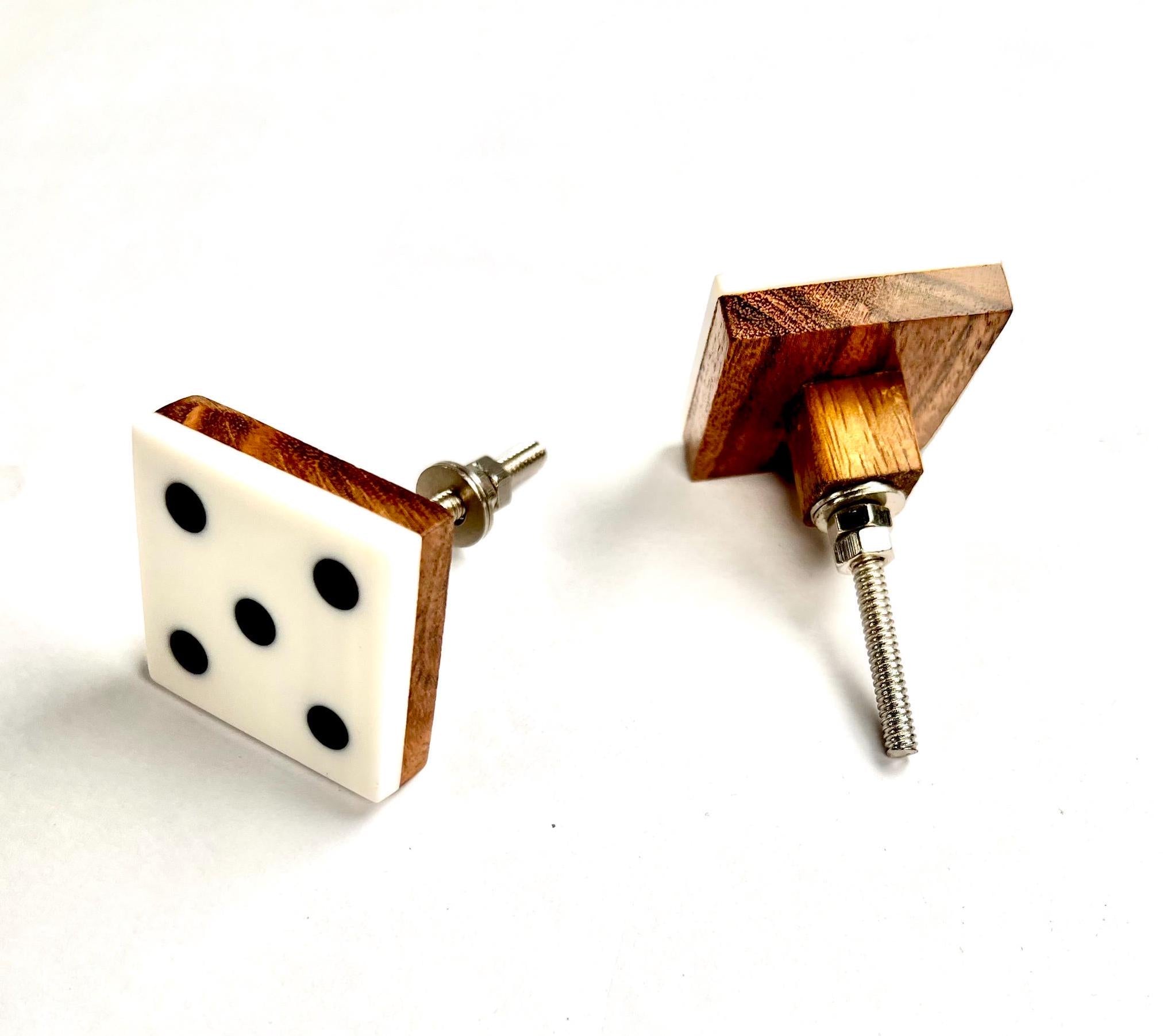Pick 32 Unique Knobs Today