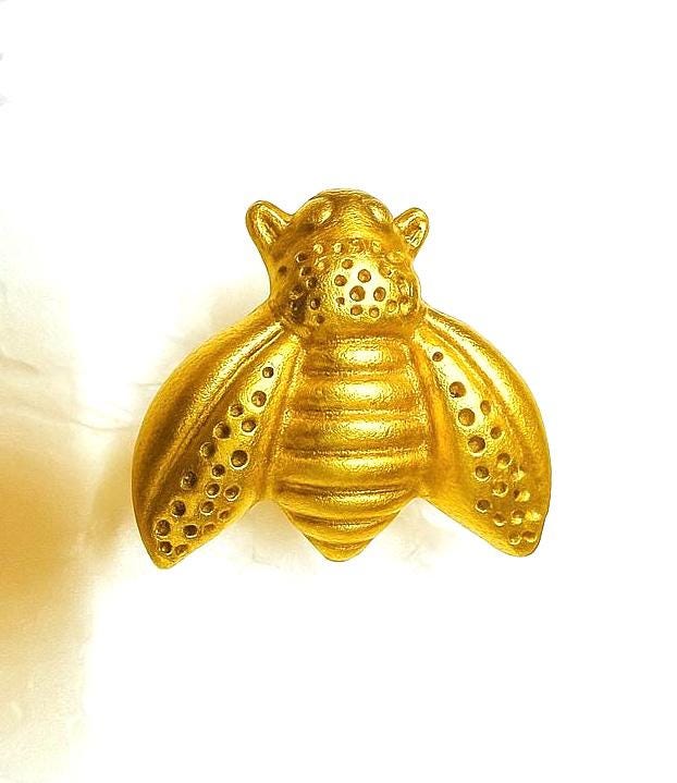 Chic Bee Knobs for Cabinets