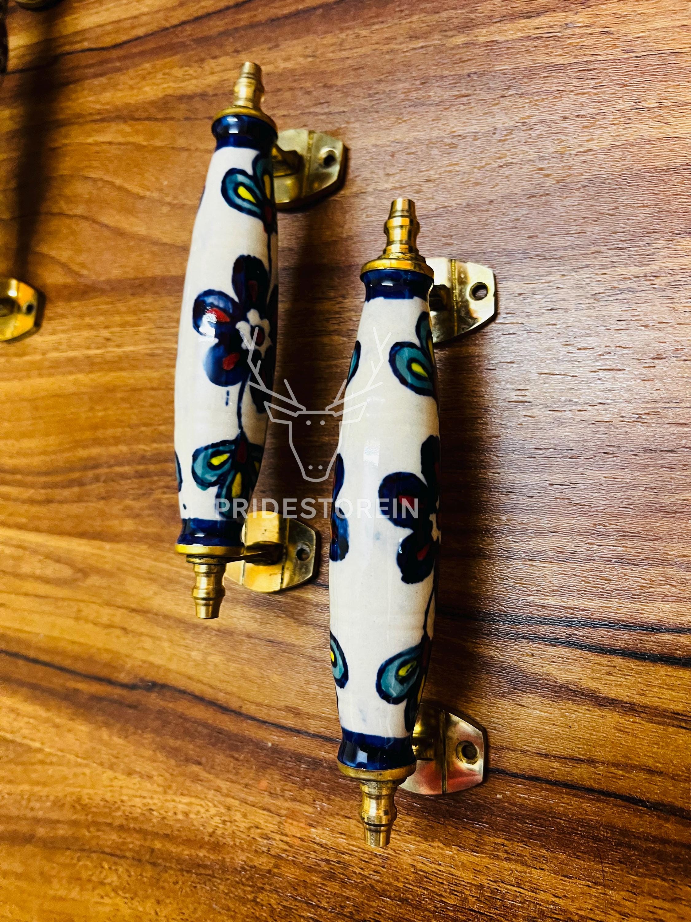 Elegant Floral Brass Cabinet Pull