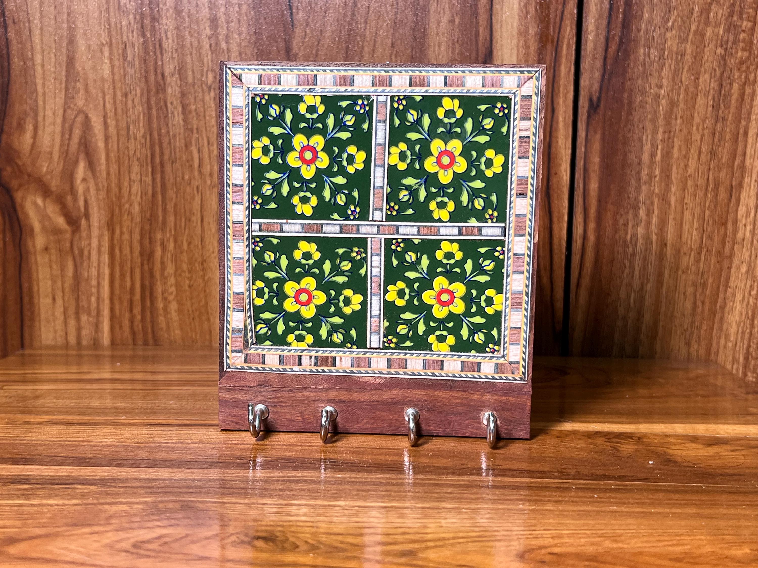 Rustic Floral Key Holder Decor