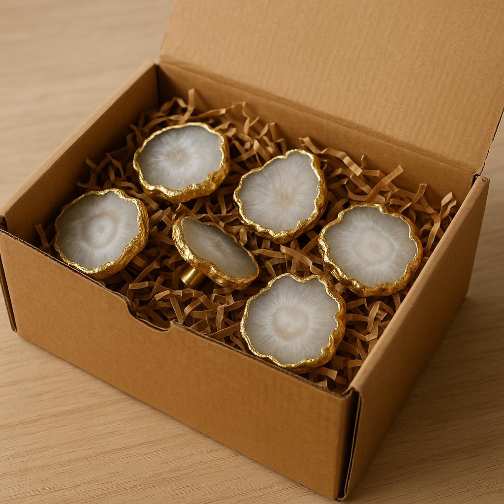 Stunning Natural Agate Coaster with Gold Edges - Perfect for Home Decor or Gifts!