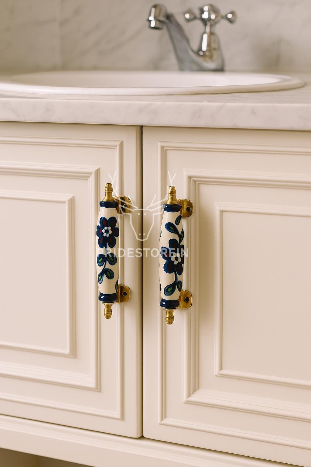 Elegant Floral Brass Cabinet Pull